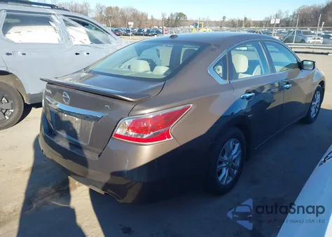 2015 Nissan Altima 2.5 S из США, поврежденный, VIN 1N4AL3AP8FC106136